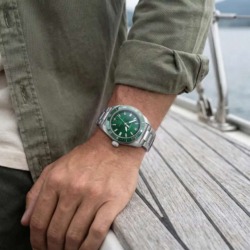 Reloj Victorinox Maverick Quartz 39mm acero - V242096 - Imagen 8